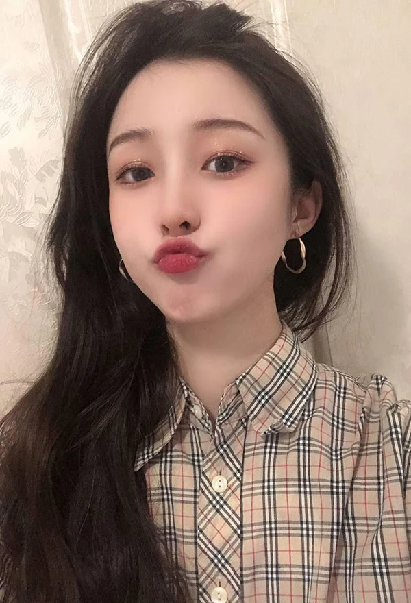 哈尔滨神颜素人@宋婷 尺度私拍视图合集